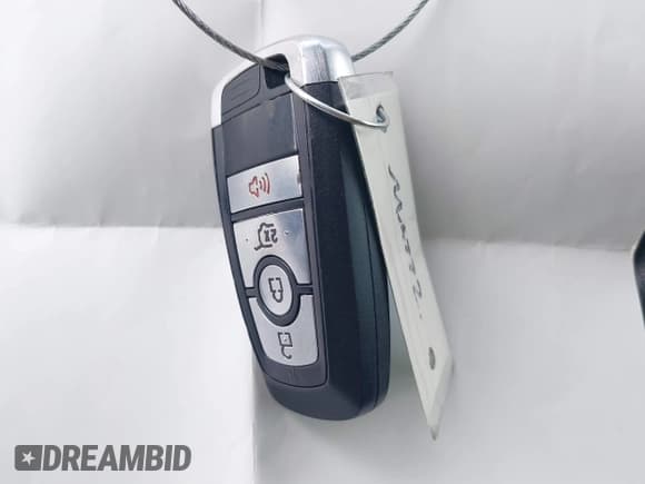 ✅ 2020 Ford Explorer XLT • VIN: 1FMSK8DH5LGB70377 • Lot: 41763798. Wystawiony na IAAI z przebiegiem 88 582 mil. Bezpłatny archiwum sprzedaży aukcyjnych z USA i szczegółowy raport historii pojazdu na DreamBid. Zdjęcie 11.