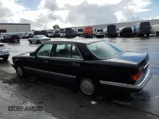 ✅ 1987 Mercedes-Benz 560 • VIN: WDBCA39D4HA360359 • Лот: 80772324. Опубликован ранее на Copart с пробегом 203 669 миль. Бесплатный доступ к архиву аукционных продаж из США и подробный отчёт об истории автомобиля на DreamBid. Изображение 2.