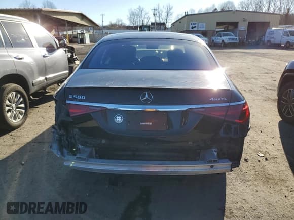 ✅ 2021 Mercedes-Benz S 580 • VIN: W1K6G7GB5MA056303 • Lot: 70400402. Wystawiony na Copart z przebiegiem 35 475 mil. Bezpłatny archiwum sprzedaży aukcyjnych z USA i szczegółowy raport historii pojazdu na DreamBid. Zdjęcie 6.