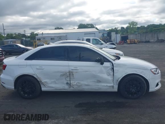 ✅ 2018 Audi A3 Premium • VIN: WAUB8GFF4J1071801 • Lot: 42758711. Listed on IAAI with 72,706 mi. Free auction sales archive from the USA and detailed vehicle history report at DreamBid. Image 13.