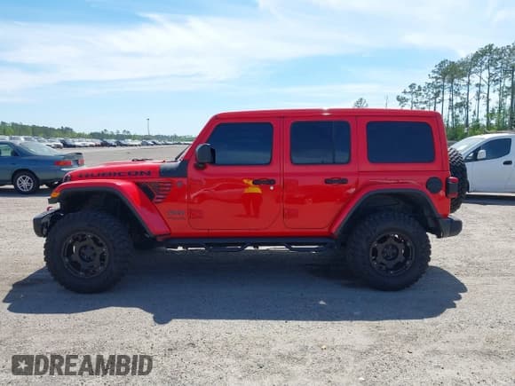 ✅ 2020 Jeep Wrangler Unlimited Rubicon • VIN: 1C4HJXFG9LW106607 • Lot: 41908295. Wystawiony na IAAI z przebiegiem 71 083 mil. Bezpłatny archiwum sprzedaży aukcyjnych z USA i szczegółowy raport historii pojazdu na DreamBid. Zdjęcie 14.