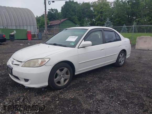 ✅ 2005 Honda Civic EX • VIN: 1HGES26755L007663 • Lot: 42536083. Listed on IAAI with 226,715 mi. Free auction sales archive from the USA and detailed vehicle history report at DreamBid. Image 2.