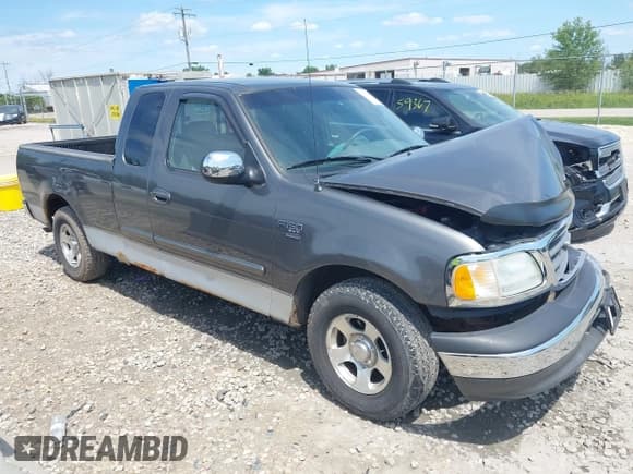 ✅ 2002 Ford F-150 XL • VIN: 1FTRX17W32NB96282 • Lot: 42753289. Listed on IAAI with 131,503 mi. Free auction sales archive from the USA and detailed vehicle history report at DreamBid. Image 1.