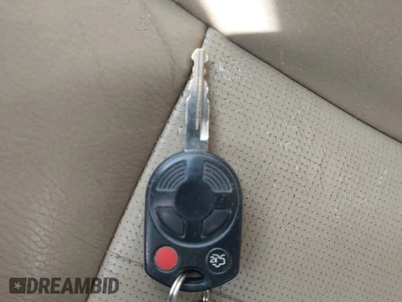 ✅ 2008 Mercury Milan Premier • VIN: 3MEHM08198R619405 • Lot: 43265254. Wystawiony na IAAI z przebiegiem 198 676 mil. Bezpłatny archiwum sprzedaży aukcyjnych z USA i szczegółowy raport historii pojazdu na DreamBid. Zdjęcie 11.