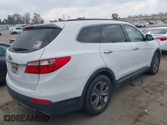 ✅ 2014 Hyundai Santa Fe GLS • VIN: KM8SN4HF7EU057012 • Lot: 43633938. Wystawiony na IAAI z przebiegiem 157 673 mil. Bezpłatny archiwum sprzedaży aukcyjnych z USA i szczegółowy raport historii pojazdu na DreamBid. Zdjęcie 4.