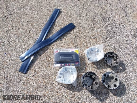 2010 Chevrolet Silverado 1500 LT with VIN 3GCRKSEA7AG264103, listed as a IAAI auction lot 43315260 with 148,336 mi miles and . Bid and sale history available at DreamBid. Image 12.