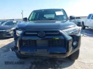 ✅ 2022 Toyota 4Runner SR5 • VIN: JTEMU5JR2N6082958 • Lot: 43548261. Listed on IAAI with 61,556 mi. Free auction sales archive from the USA and detailed vehicle history report at DreamBid. Image 12.
