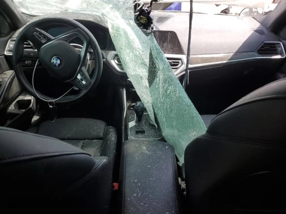 ✅ 2020 BMW 3 Series 330i xDrive • VIN: 3MW5R7J04L8B24895 • Lot: 54410345. Listed on Copart with 79,795 mi. Free auction sales archive from the USA and detailed vehicle history report at DreamBid. Image 8.