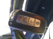 ✅ 2017 Hyundai Veloster Turbo • VIN: KMHTC6AE8HU314478 • Lot: 43567013. Wystawiony na IAAI z przebiegiem 115 504 mil. Bezpłatny archiwum sprzedaży aukcyjnych z USA i szczegółowy raport historii pojazdu na DreamBid. Zdjęcie 11.