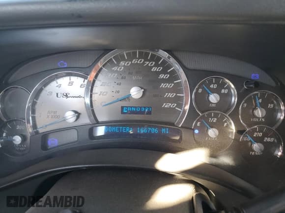 ✅ 2003 Chevrolet Silverado 1500 LT • VIN: 2GCEC19T731352467 • Лот: 71058724. Опубликован ранее на Copart с пробегом 166 706 миль. Бесплатный доступ к архиву аукционных продаж из США и подробный отчёт об истории автомобиля на DreamBid. Изображение 9.