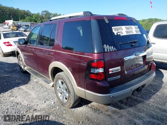 ✅ 2006 Ford Explorer Eddie Bauer • VIN: 1FMEU64E56UA44320 • Lot: 42194897. Listed on IAAI with 226,275 mi. Free auction sales archive from the USA and detailed vehicle history report at DreamBid. Image 3.
