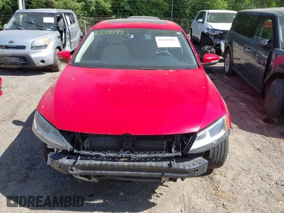 ✅ 2015 Volkswagen Jetta SE • VIN: 3VWD07AJ2FM357720 • Лот: 42281983. Опубликован ранее на IAAI с пробегом 92 965 миль. Бесплатный доступ к архиву аукционных продаж из США и подробный отчёт об истории автомобиля на DreamBid. Изображение 13.