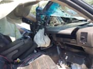 ✅ 2011 Chevrolet Silverado 1500 LT • VIN: 1GCRKSE33BZ463135 • Lot: 42979352. Wystawiony na IAAI z przebiegiem Nie podano. Bezpłatny archiwum sprzedaży aukcyjnych z USA i szczegółowy raport historii pojazdu na DreamBid. Zdjęcie 5.