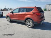 ✅ 2019 Ford Escape SE • VIN: 1FMCU0GD2KUC52785 • Лот: 80053675. Опубликован ранее на Copart с пробегом 62 262 миль. Бесплатный доступ к архиву аукционных продаж из США и подробный отчёт об истории автомобиля на DreamBid. Изображение 2.