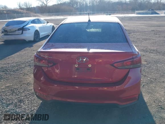 ✅ 2019 Hyundai Accent SE • VIN: 3KPC24A31KE073055 • Лот: 41385942. Опубликован ранее на IAAI с пробегом 103 299 миль. Бесплатный доступ к архиву аукционных продаж из США и подробный отчёт об истории автомобиля на DreamBid. Изображение 17.