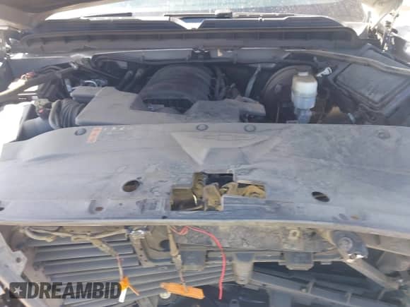 2019 Chevrolet Silverado 1500 LT z VIN 2GCRCPEC7K1131797, wystawiony jako IAAI lot #43279071 z przebiegiem 69 950 mil mil oraz . Historia ofert i sprzedaży dostępna na DreamBid. Obrazek 10.