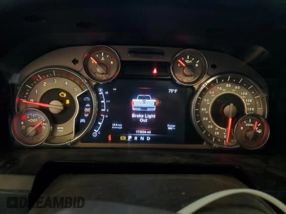 ✅ 2015 Ram 2500 Longhorn • VIN: 3C6UR5GL2FG600860 • Лот: 56674975. Опубликован ранее на Copart с пробегом 173 534 миль. Бесплатный доступ к архиву аукционных продаж из США и подробный отчёт об истории автомобиля на DreamBid. Изображение 9.