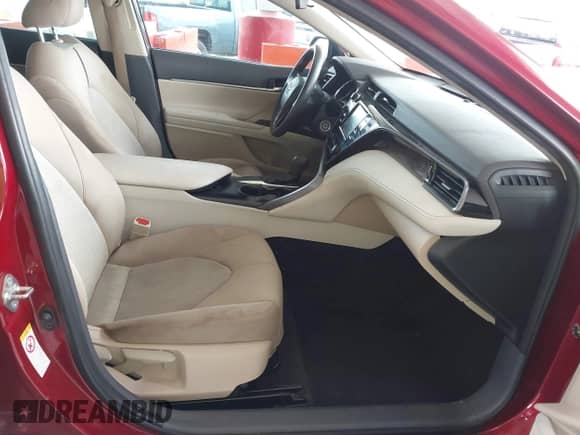 2019 Toyota Camry LE with VIN 4T1B11HK9KU681980, listed as a IAAI auction lot 43083575 with 117,268 mi miles and . Bid and sale history available at DreamBid. Image 5.