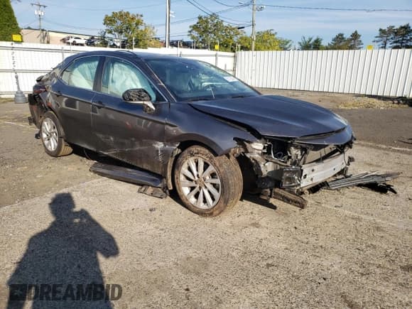 ✅ 2023 Toyota Camry LE • VIN: 4T1C11BKXPU094062 • Lot: 80136045. Wystawiony na Copart z przebiegiem 82 220 mil. Bezpłatny archiwum sprzedaży aukcyjnych z USA i szczegółowy raport historii pojazdu na DreamBid. Zdjęcie 4.