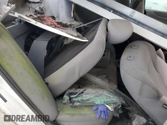 ✅ 2014 Hyundai Sonata GLS • VIN: 5NPEB4AC9EH894669 • Lot: 63204984. Listed on Copart with 110,028 mi. Free auction sales archive from the USA and detailed vehicle history report at DreamBid. Image 10.