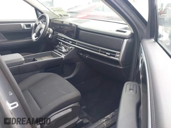 ✅ 2025 Hyundai Santa Fe SE • VIN: 5NMP1DGL3SH114029 • Lot: 42284596. Listed on IAAI with 10,711 mi. Free auction sales archive from the USA and detailed vehicle history report at DreamBid. Image 5.
