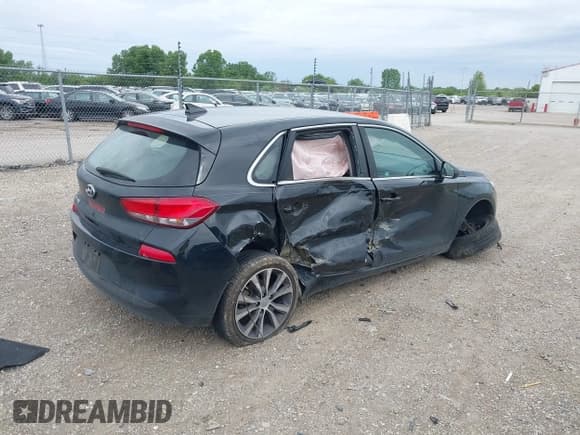 ✅ 2019 Hyundai Elantra • VIN: KMHH35LE9KU109353 • Lot: 42284791. Listed on IAAI with 107,510 mi. Free auction sales archive from the USA and detailed vehicle history report at DreamBid. Image 4.