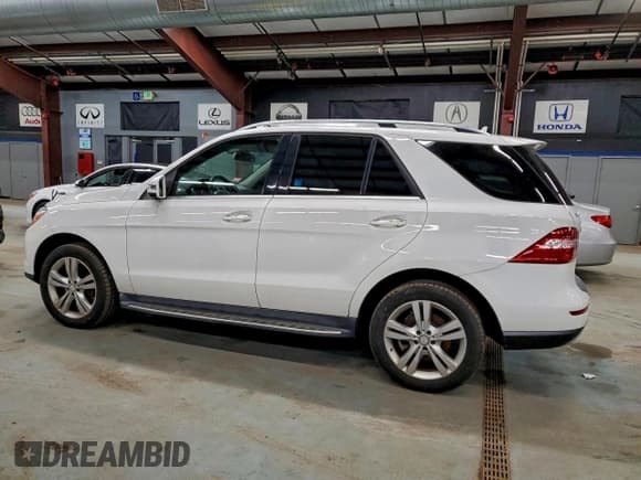 ✅ 2015 Mercedes-Benz M 350 • VIN: 4JGDA5HB1FA497947 • Lot: 95451885. Wystawiony na Copart z przebiegiem 88 731 mil. Bezpłatny archiwum sprzedaży aukcyjnych z USA i szczegółowy raport historii pojazdu na DreamBid. Zdjęcie 2.