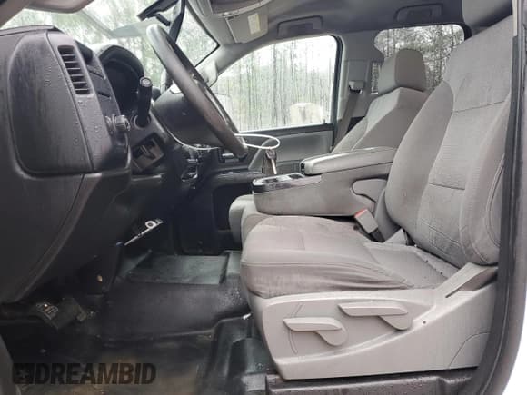 ✅ 2016 Chevrolet Silverado 2500HD Work Truck • VIN: 1GB2CUEG5GZ257579 • Lot: 43967905. Wystawiony na Copart z przebiegiem 151 596 mil. Bezpłatny archiwum sprzedaży aukcyjnych z USA i szczegółowy raport historii pojazdu na DreamBid. Zdjęcie 7.