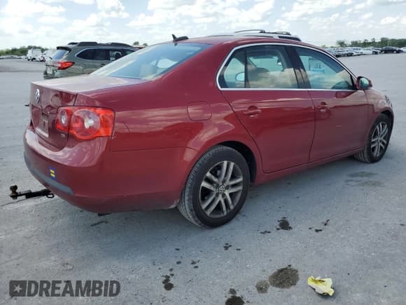 ✅ 2006 Volkswagen Jetta 2.5L • VIN: 3VWSG71K06M645165 • Лот: 54823365. Опубликован ранее на Copart с пробегом 181 844 миль. Бесплатный доступ к архиву аукционных продаж из США и подробный отчёт об истории автомобиля на DreamBid. Изображение 3.