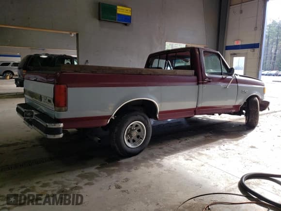 ✅ 1989 Ford F-150 • VIN: 1FTDF15Y1KNB49298 • Lot: 85280274. Wystawiony na Copart z przebiegiem 63 648 mil. Bezpłatny archiwum sprzedaży aukcyjnych z USA i szczegółowy raport historii pojazdu na DreamBid. Zdjęcie 3.