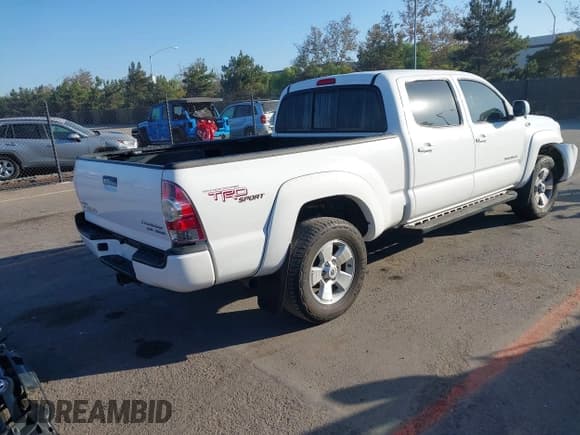 ✅ 2008 Toyota Tacoma PreRunner • VIN: 5TEKU72N48Z506652 • Lot: 43552898. Listed on IAAI with 165,633 mi. Free auction sales archive from the USA and detailed vehicle history report at DreamBid. Image 4.