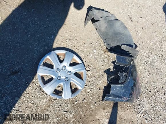 ✅ 2018 Chevrolet Cruze LS • VIN: 1G1BC5SM8J7228357 • Lot: 43515932. Listed on IAAI with 90,155 mi. Free auction sales archive from the USA and detailed vehicle history report at DreamBid. Image 12.