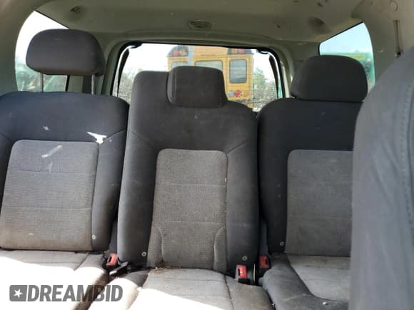 ✅ 2004 Ford Expedition Special Service • VIN: 1FMPU16L44LB49764 • Lot: 84019335. Listed on Copart with 162,895 mi. Free auction sales archive from the USA and detailed vehicle history report at DreamBid. Image 10.