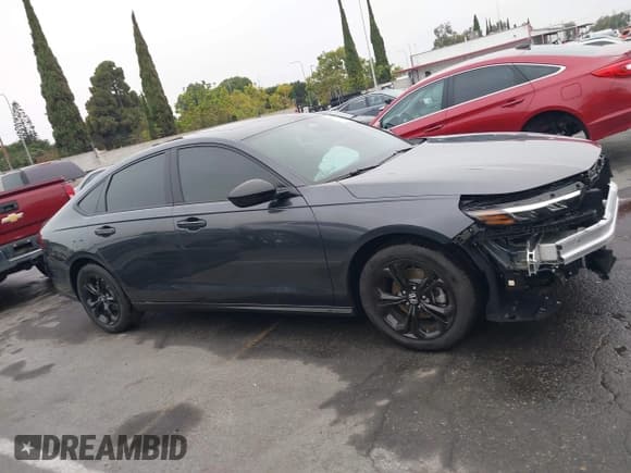 ✅ 2025 Honda Accord SE • VIN: 1HGCY1F42SA019184 • Lot: 42732073. Listed on IAAI with 3,055 mi. Free auction sales archive from the USA and detailed vehicle history report at DreamBid. Image 14.