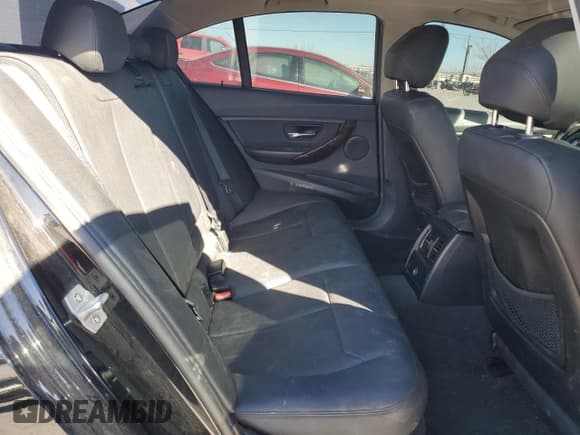 ✅ 2015 BMW 3 Series 328i • VIN: WBA3A5G59FNS88134 • Lot: 43559575. Listed on Copart with 97,400 mi. Free auction sales archive from the USA and detailed vehicle history report at DreamBid. Image 10.