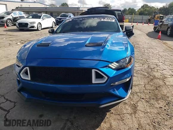 ✅ 2020 Ford Mustang GT • VIN: 1FA6P8CF9L5185960 • Lot: 82144185. Wystawiony na Copart z przebiegiem 84 160 mil. Bezpłatny archiwum sprzedaży aukcyjnych z USA i szczegółowy raport historii pojazdu na DreamBid. Zdjęcie 14.