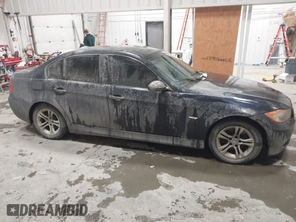 ✅ 2008 BMW 3 Series 328xi • VIN: WBAVC93528K037699 • Lot: 43634683. Wystawiony na IAAI z przebiegiem 143 531 mil. Bezpłatny archiwum sprzedaży aukcyjnych z USA i szczegółowy raport historii pojazdu na DreamBid. Zdjęcie 13.