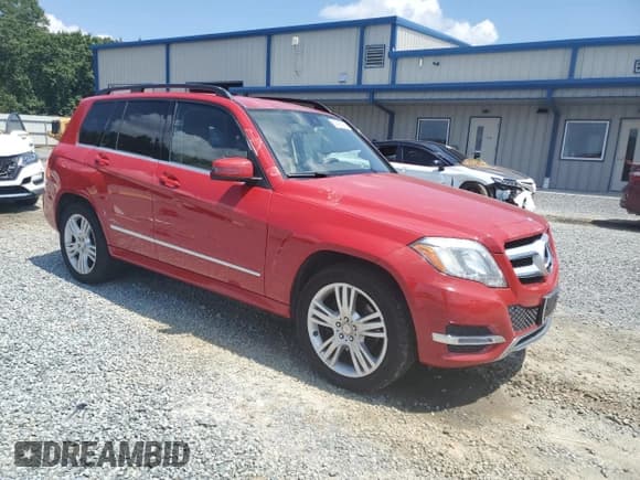 ✅ 2015 Mercedes-Benz GLK 250 • VIN: WDCGG0EB4FG345398 • Lot: 69435305. Wystawiony na Copart z przebiegiem 122 576 mil. Bezpłatny archiwum sprzedaży aukcyjnych z USA i szczegółowy raport historii pojazdu na DreamBid. Zdjęcie 4.