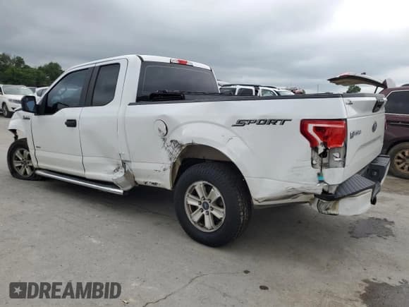 ✅ 2015 Ford F-150 XL • VIN: 1FTEX1CP2FKD24466 • Lot: 63043515. Wystawiony na Copart z przebiegiem 156 306 mil. Bezpłatny archiwum sprzedaży aukcyjnych z USA i szczegółowy raport historii pojazdu na DreamBid. Zdjęcie 2.