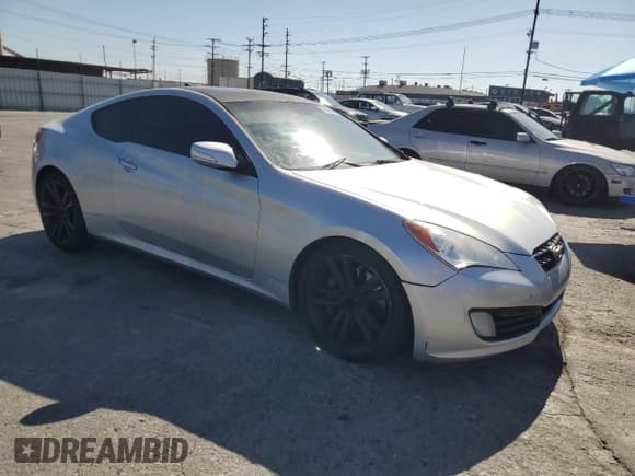 ✅ 2010 Hyundai Genesis Coupe Grand Touring • VIN: KMHHU6KH6AU027402 • Lot: 85496425. Listed on Copart with 179,222 mi. Free auction sales archive from the USA and detailed vehicle history report at DreamBid. Image 4.