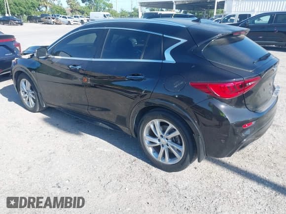 ✅ 2017 Infiniti QX30 • VIN: SJKCH5CP6HA020638 • Lot: 41972909. Wystawiony na IAAI z przebiegiem 140 997 mil. Bezpłatny archiwum sprzedaży aukcyjnych z USA i szczegółowy raport historii pojazdu na DreamBid. Zdjęcie 3.