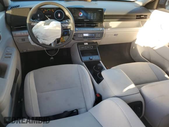 2024 Hyundai Kona SEL with VIN KM8HC3AB8RU119492, listed as a Copart auction lot 85800384 with 11,261 mi miles and Salvage title. Bid and sale history available at DreamBid. Image 8.