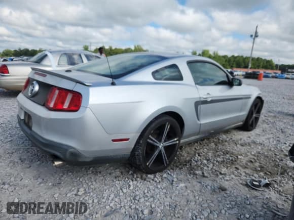 ✅ 2011 Ford Mustang V6 • VIN: 1ZVBP8AM7B5110325 • Lot: 64790755. Listed on Copart with 128,137 mi. Free auction sales archive from the USA and detailed vehicle history report at DreamBid. Image 3.