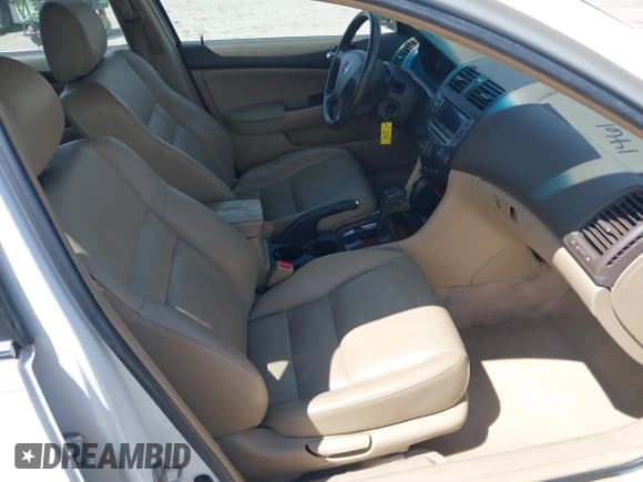 ✅ 2007 Honda Accord EX-L • VIN: 1HGCM56867A077439 • Lot: 43187482. Wystawiony na IAAI z przebiegiem 87 930 mil. Bezpłatny archiwum sprzedaży aukcyjnych z USA i szczegółowy raport historii pojazdu na DreamBid. Zdjęcie 5.