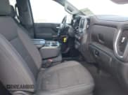 ✅ 2019 Chevrolet Silverado 1500 LT • VIN: 1GCPWCEK5KZ324570 • Lot: 43688495. Wystawiony na IAAI z przebiegiem 131 098 mil. Bezpłatny archiwum sprzedaży aukcyjnych z USA i szczegółowy raport historii pojazdu na DreamBid. Zdjęcie 5.