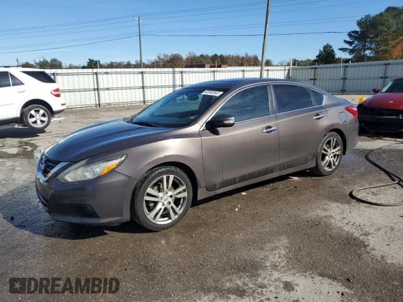 ✅ 2016 Nissan Altima SL • VIN: 1N4BL3AP1GC115153 • Lot: 92993945. Listed on Copart with 167,026 mi. Free auction sales archive from the USA and detailed vehicle history report at DreamBid. Image 1.