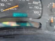 ✅ 2005 Chevrolet Silverado 2500HD LT • VIN: 1GCHC23UX5F811703 • Lot: 43603568. Wystawiony na IAAI z przebiegiem 254 895 mil. Bezpłatny archiwum sprzedaży aukcyjnych z USA i szczegółowy raport historii pojazdu na DreamBid. Zdjęcie 16.