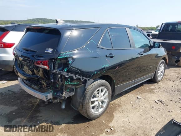 ✅ 2022 Chevrolet Equinox LS • VIN: 2GNAXFEV3N6116953 • Lot: 43184179. Wystawiony na IAAI z przebiegiem 142 651 mil. Bezpłatny archiwum sprzedaży aukcyjnych z USA i szczegółowy raport historii pojazdu na DreamBid. Zdjęcie 4.