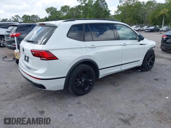 ✅ 2024 Volkswagen Tiguan SE R-Line Black • VIN: 3VVCB7AX1RM037369 • Lot: 41911287. Listed on IAAI with 16,458 mi. Free auction sales archive from the USA and detailed vehicle history report at DreamBid. Image 4.