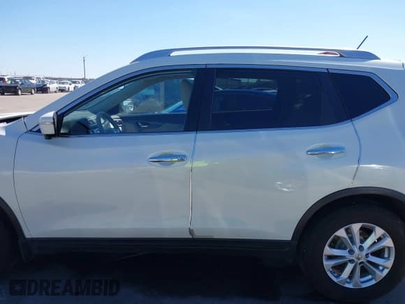 ✅ 2015 Nissan Rogue SV • VIN: KNMAT2MT3FP534296 • Lot: 43640456. Wystawiony na IAAI z przebiegiem 144 028 mil. Bezpłatny archiwum sprzedaży aukcyjnych z USA i szczegółowy raport historii pojazdu na DreamBid. Zdjęcie 15.